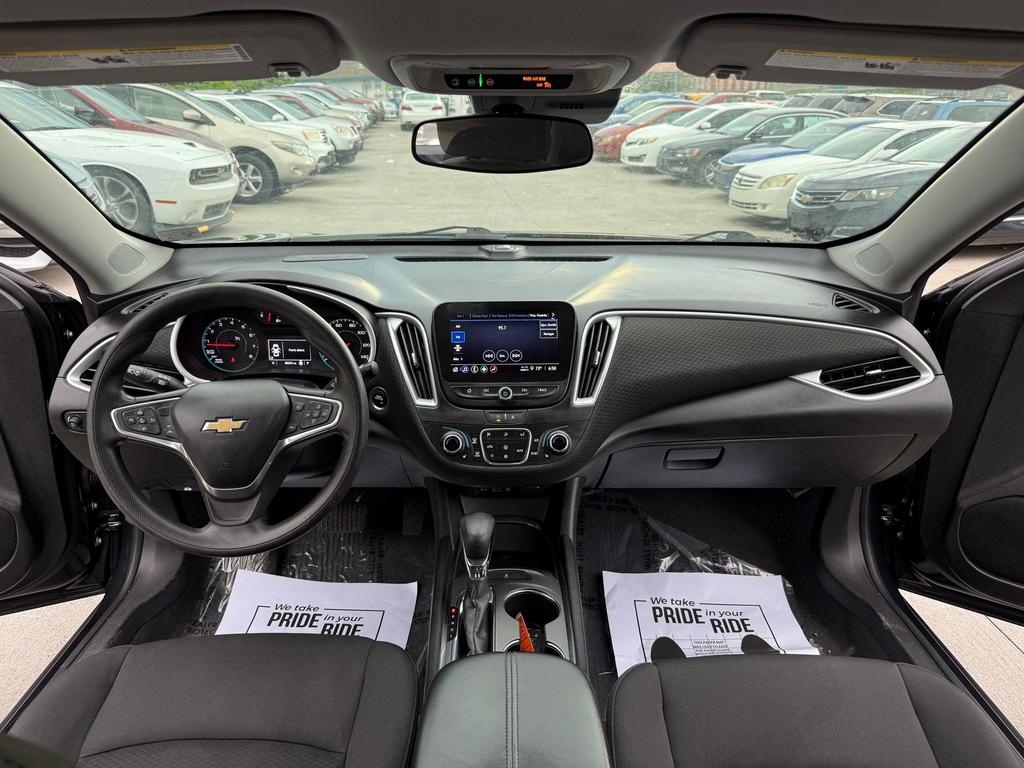 2023 Chevrolet Malibu - $18,500