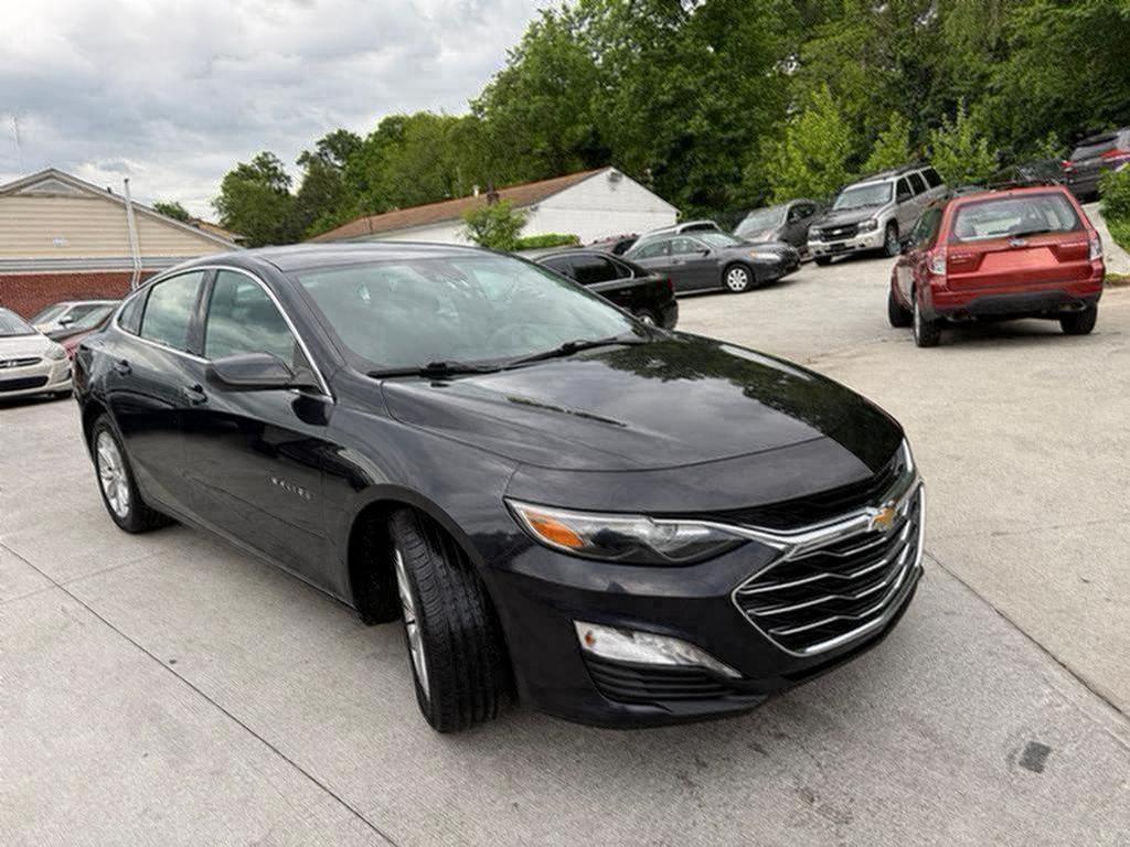 2023 Chevrolet Malibu - $18,500