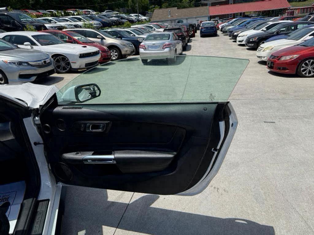 2020 Ford Mustang - $19,995
