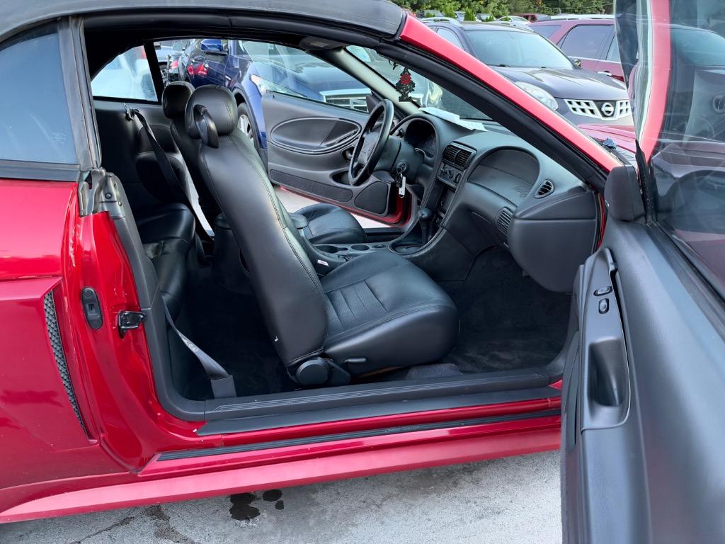 2001 Ford Mustang - $2,995