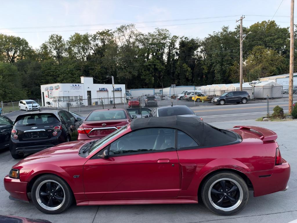 2001 Ford Mustang - $2,995