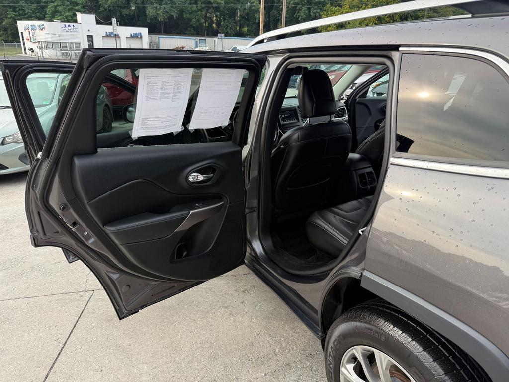2019 Jeep Cherokee - $7,900