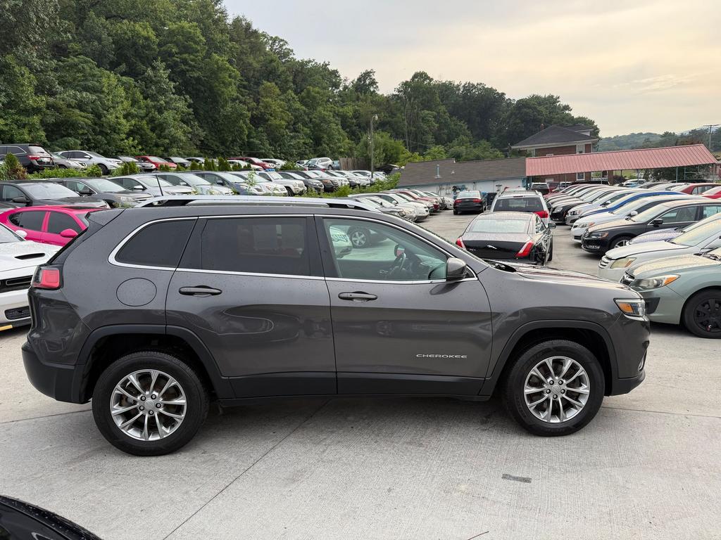 2019 Jeep Cherokee - $7,900