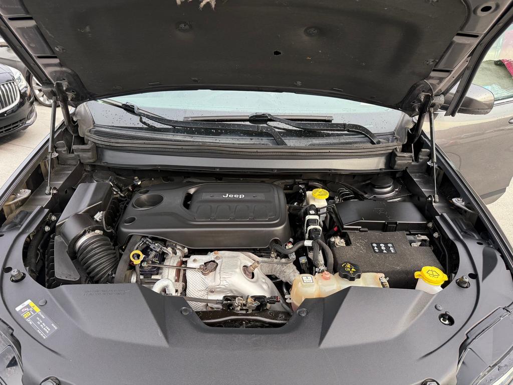 2019 Jeep Cherokee - $7,900