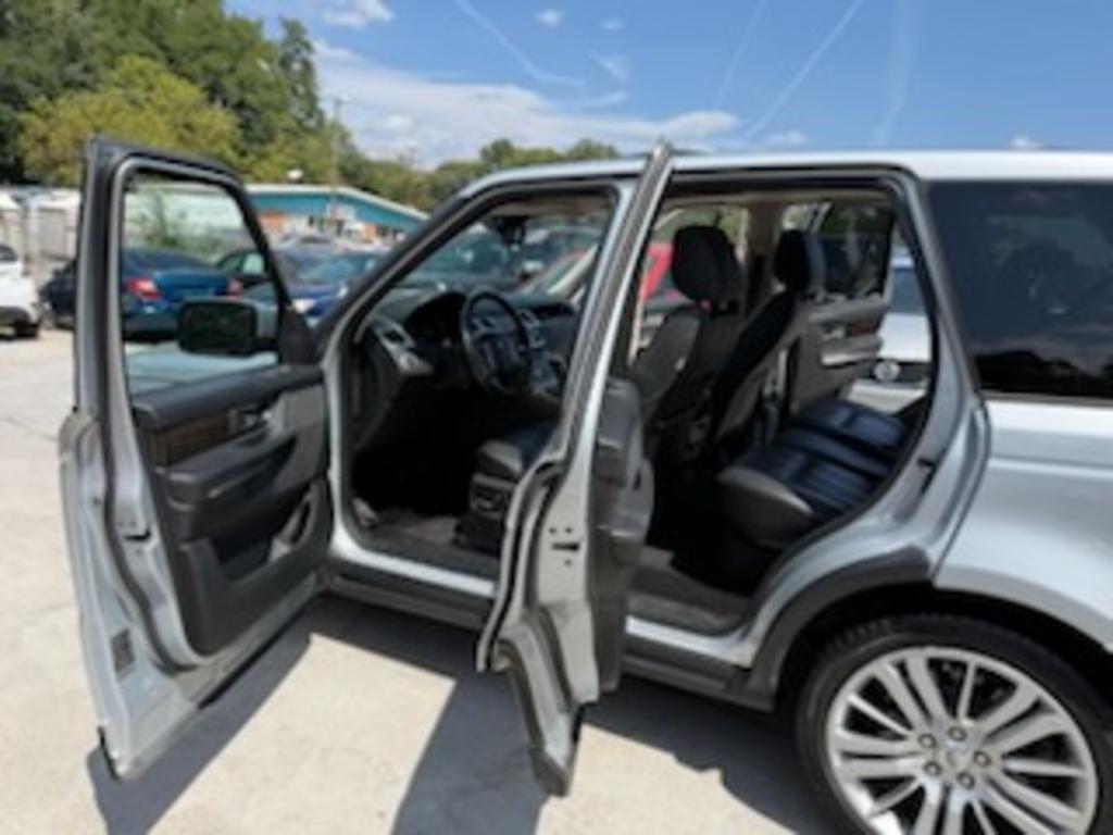 2010 Land Rover Range Rover Sport - $6,995