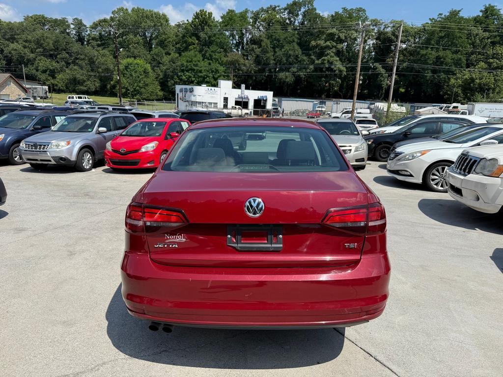 2017 Volkswagen Jetta - $7,500