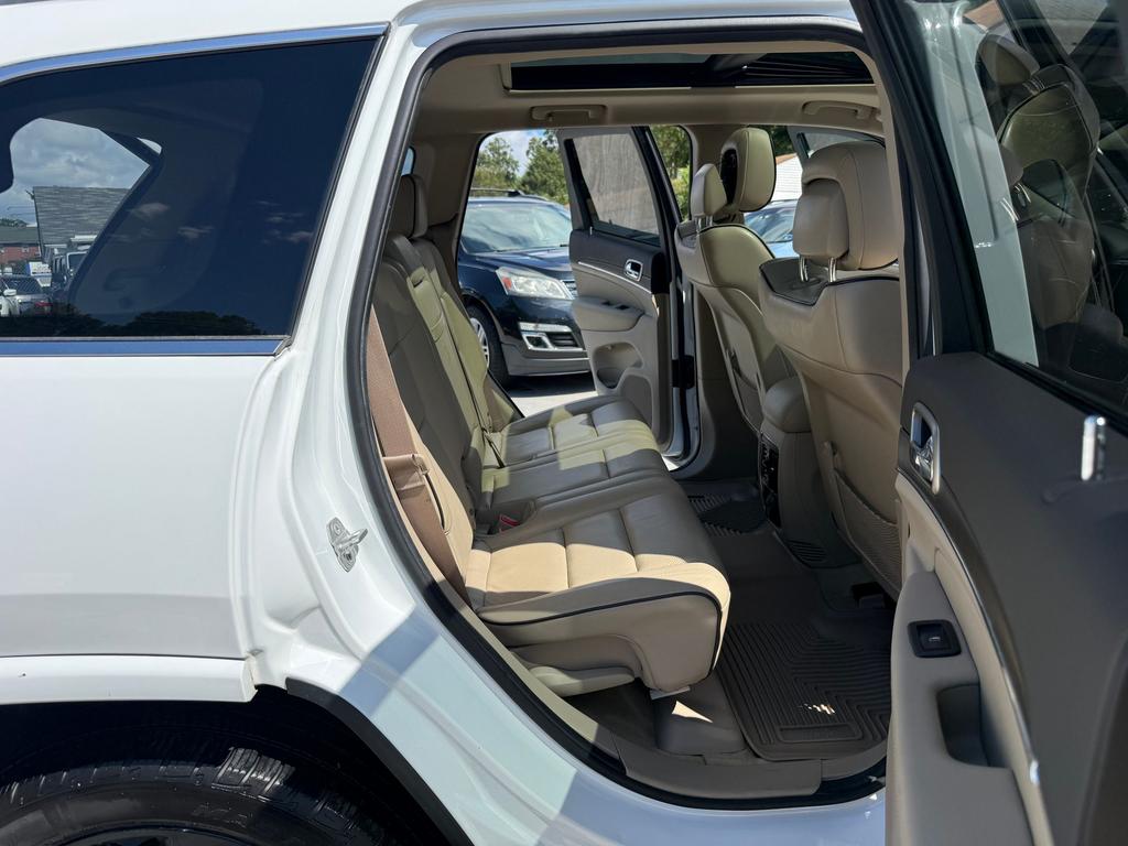 2014 Jeep Cherokee - $9,500