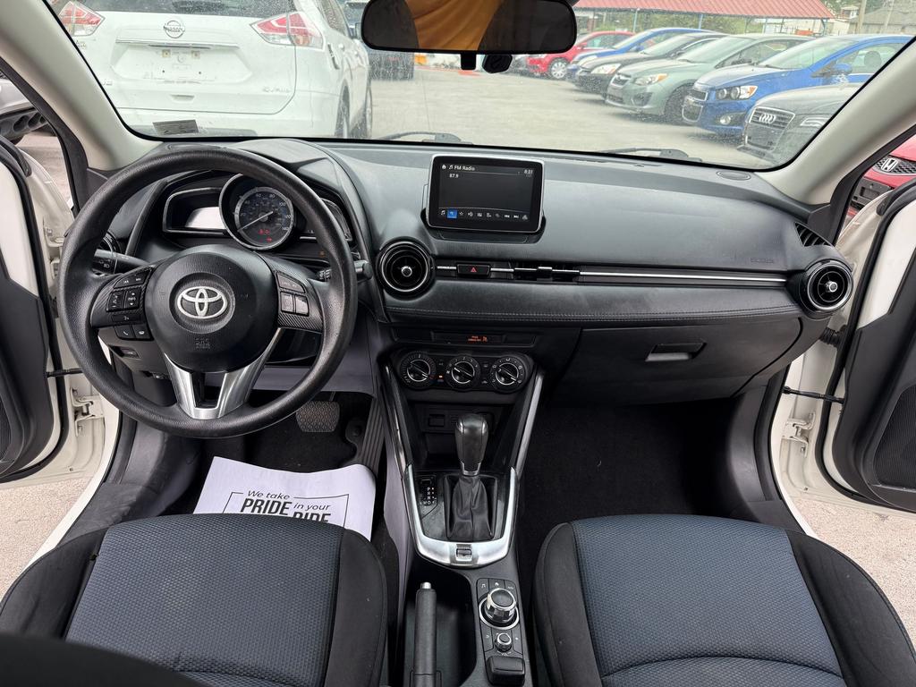 2018 Toyota Yaris - $8,500