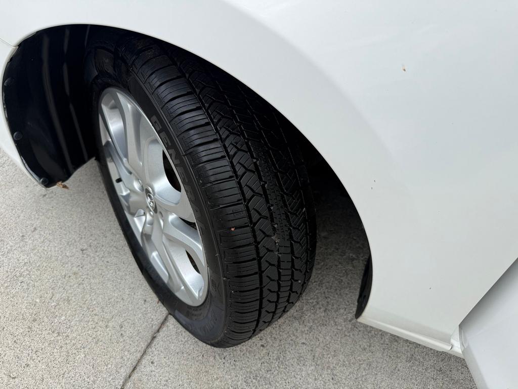 2018 Toyota Yaris - $8,500