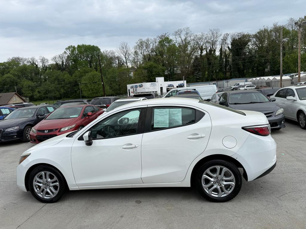 2018 Toyota Yaris - $8,500