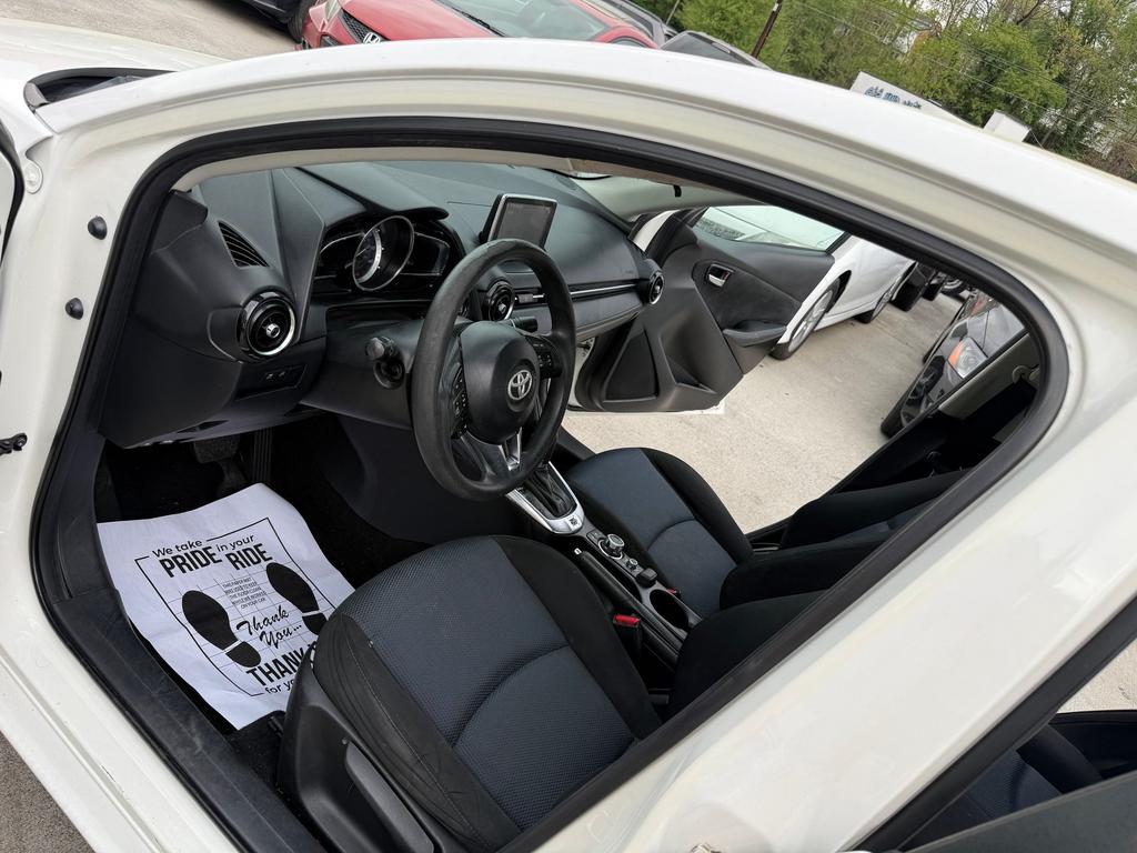 2018 Toyota Yaris - $8,500