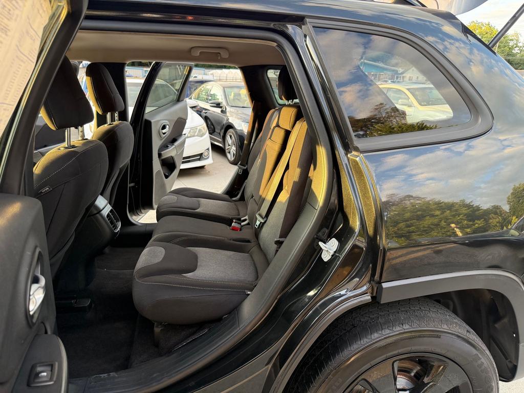 2016 Jeep Cherokee - $7,500