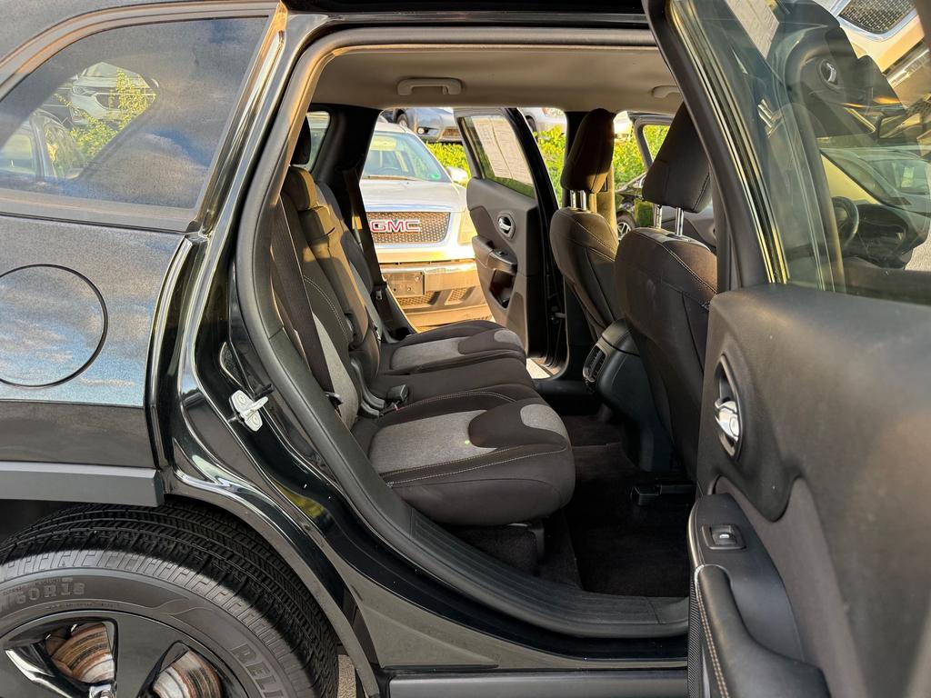 2016 Jeep Cherokee - $7,500