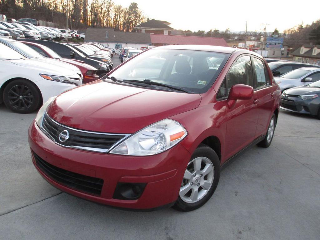 2011 Nissan Versa - $6,900