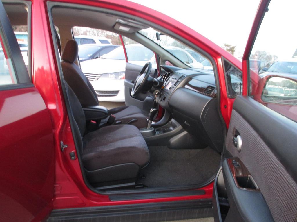 2011 Nissan Versa - $6,900
