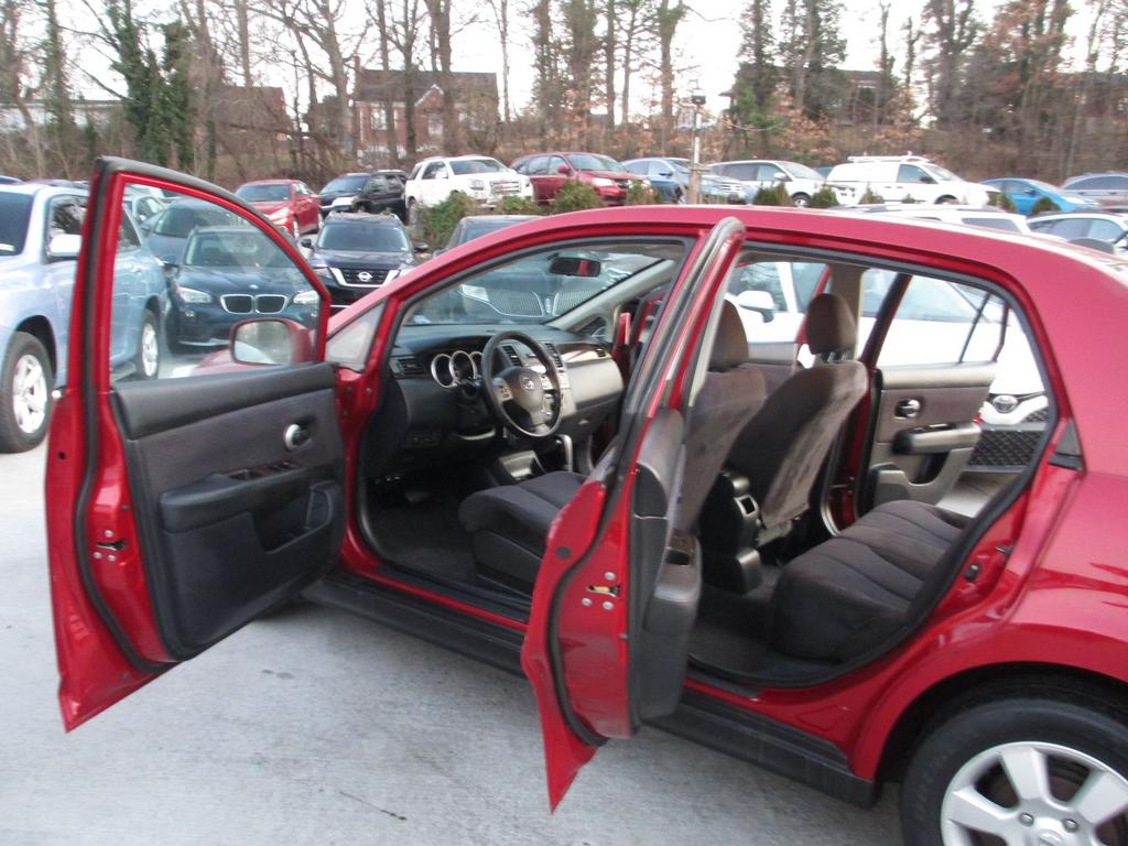 2011 Nissan Versa - $6,900
