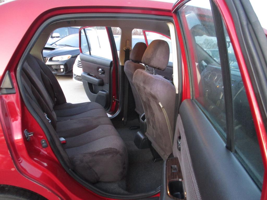 2011 Nissan Versa - $6,900