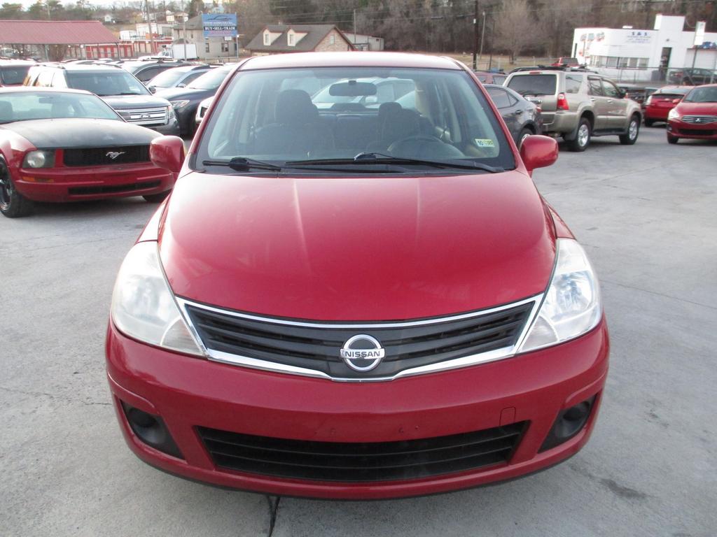2011 Nissan Versa - $6,900