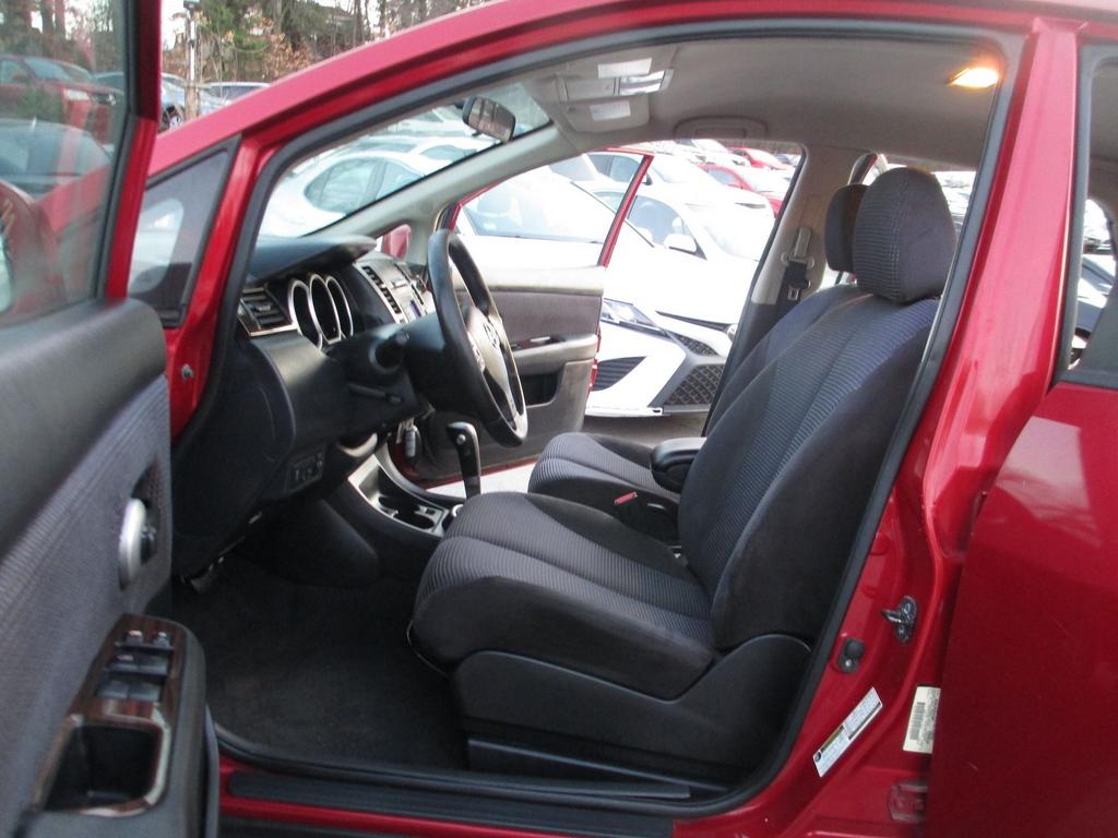 2011 Nissan Versa - $6,900