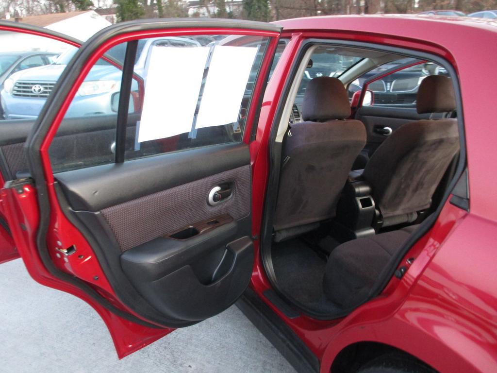 2011 Nissan Versa - $6,900