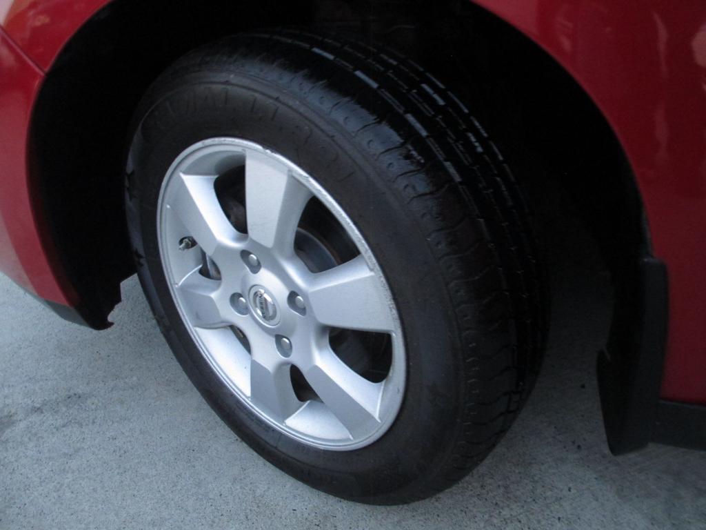 2011 Nissan Versa - $6,900