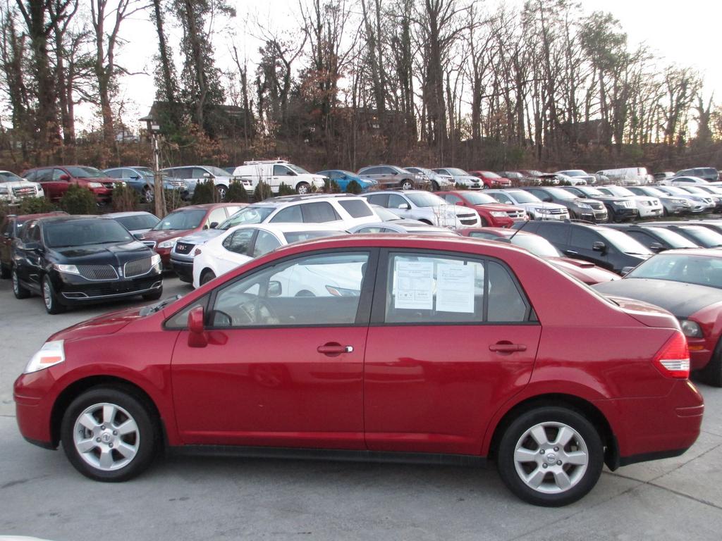 2011 Nissan Versa - $6,900