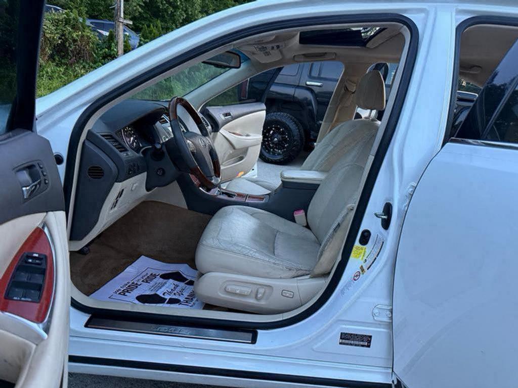 2011 Lexus ES - $4,995
