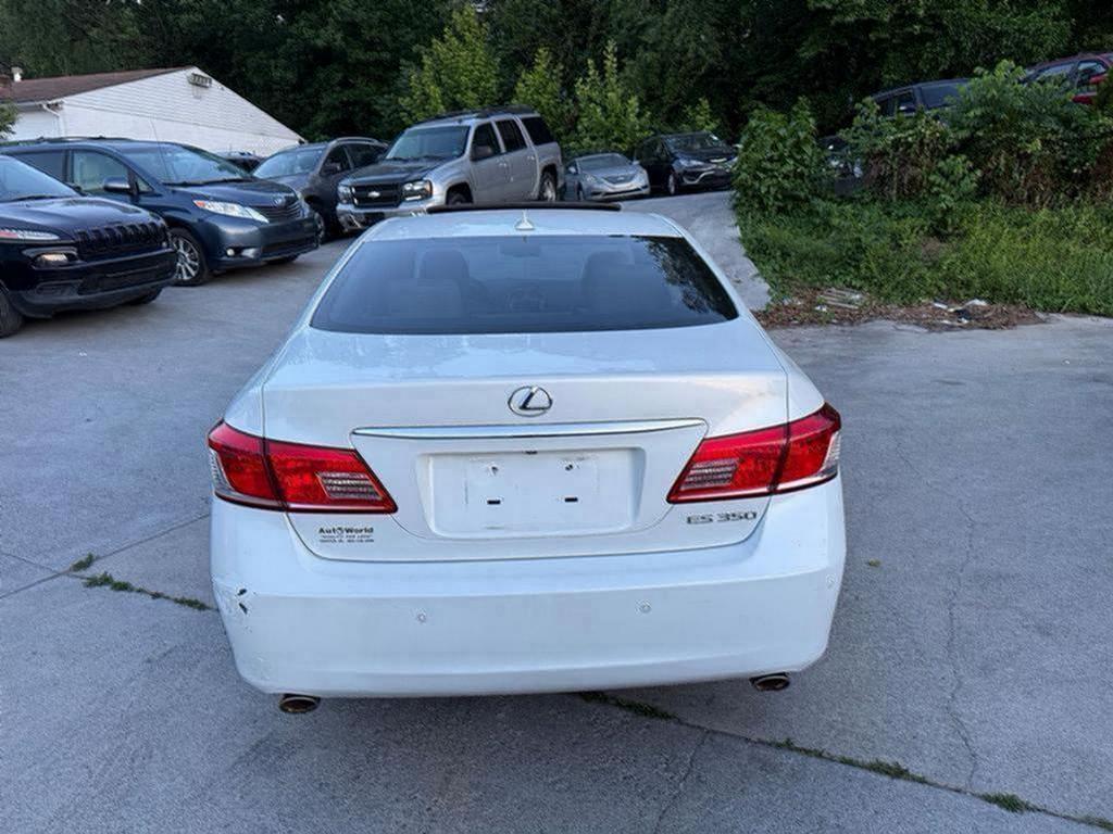 2011 Lexus ES - $4,995