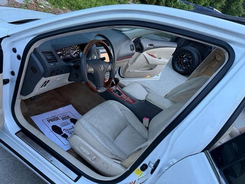 2011 Lexus ES - $4,995
