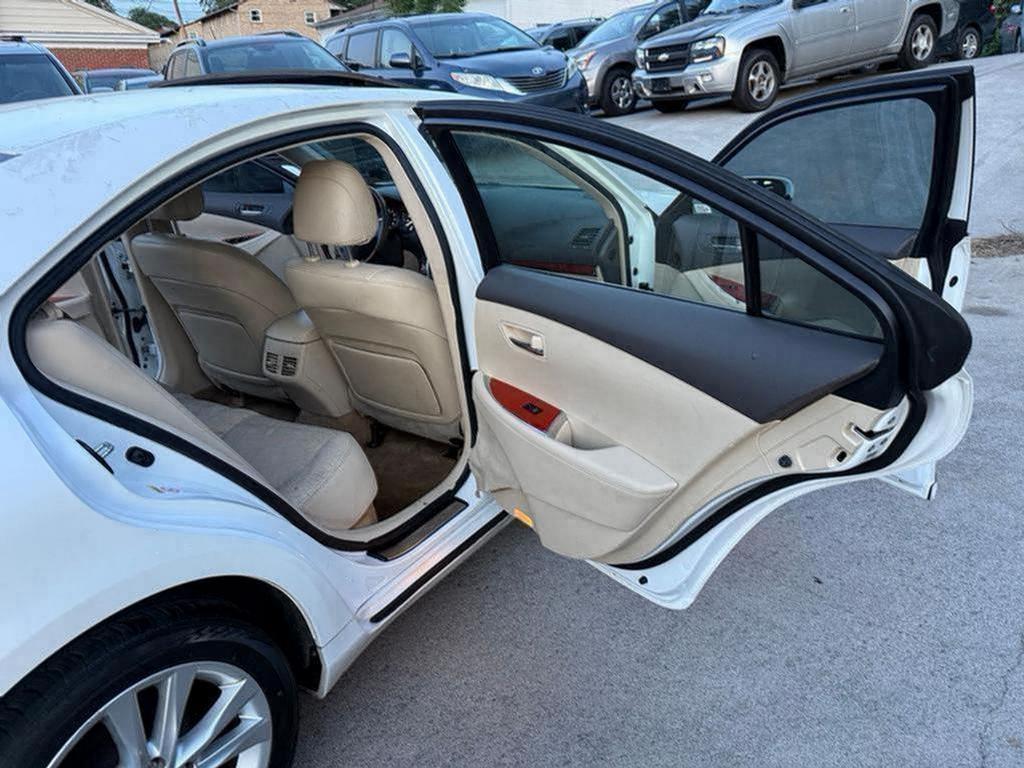 2011 Lexus ES - $4,995