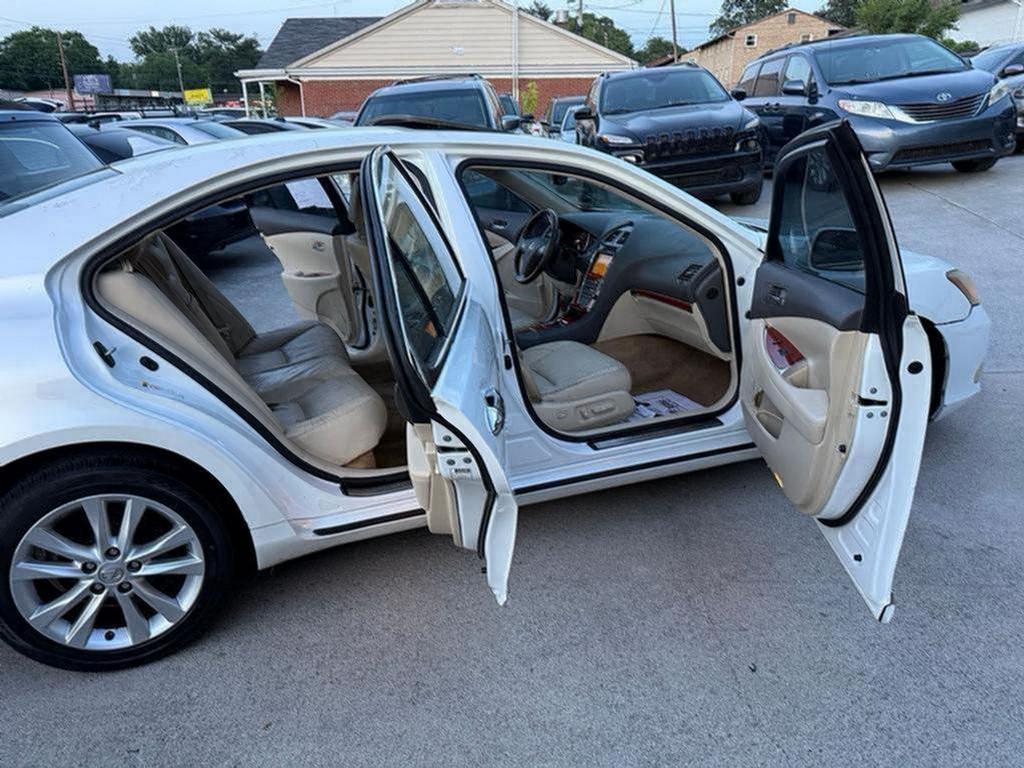 2011 Lexus ES - $4,995