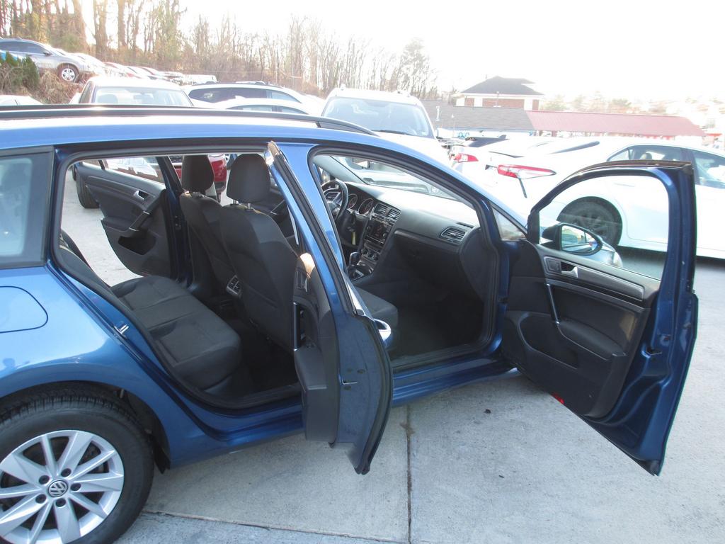 2019 Volkswagen Golf - $8,995