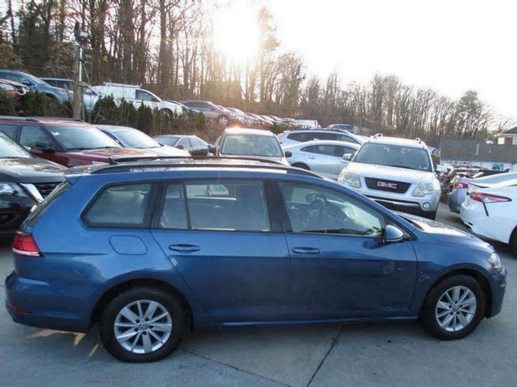 2019 Volkswagen Golf - $8,995