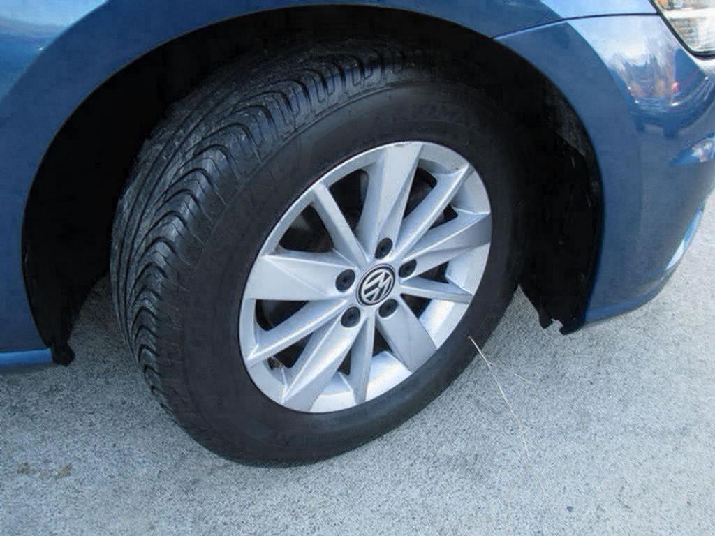 2019 Volkswagen Golf - $8,995