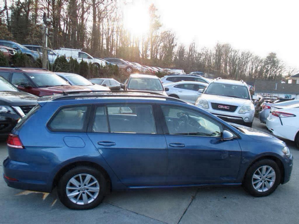 2019 Volkswagen Golf - $8,995