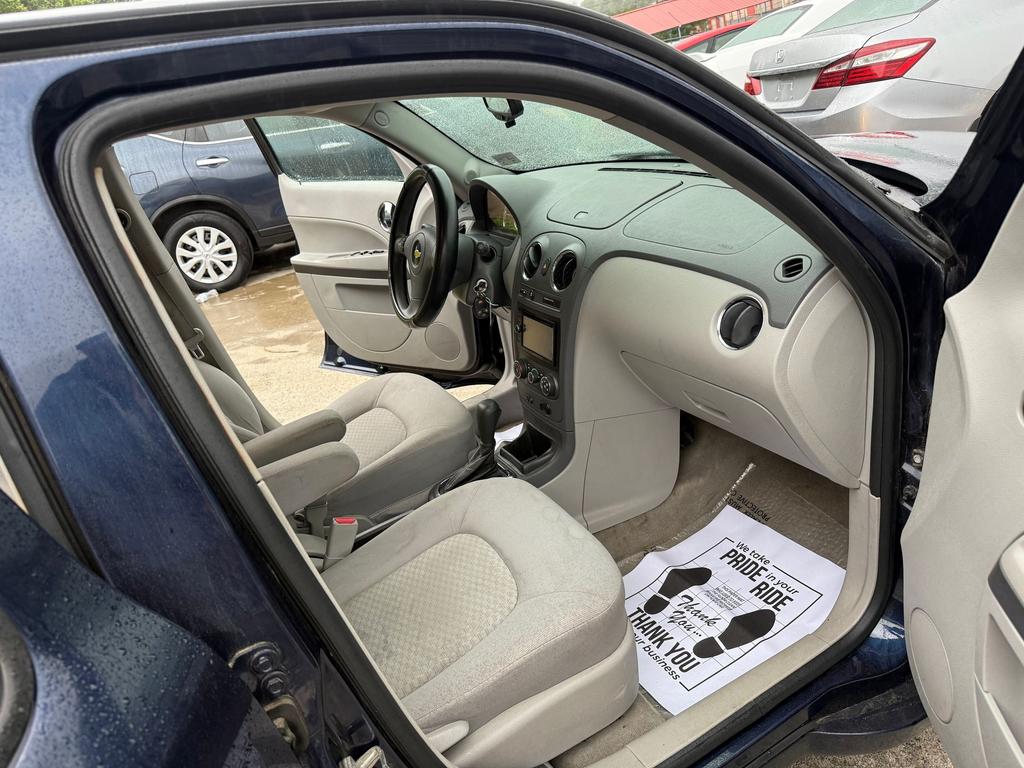 2011 Chevrolet HHR - $2,995