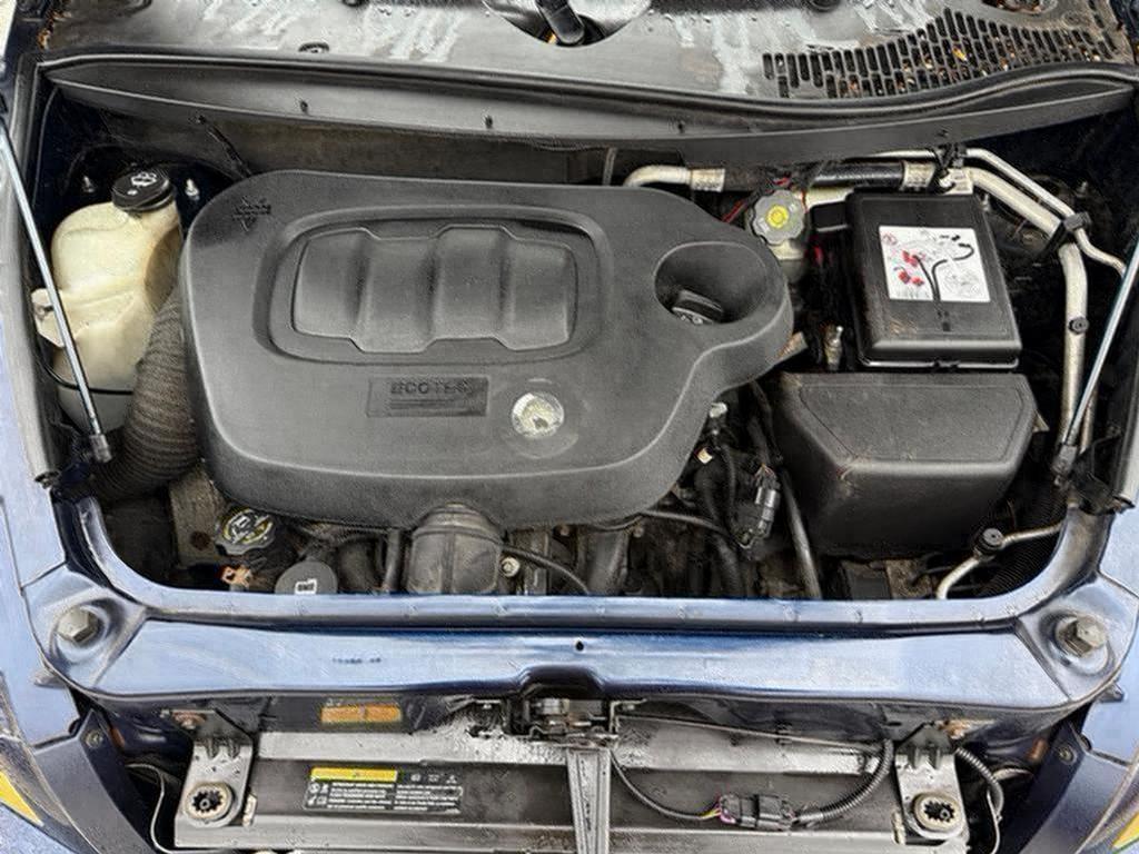 2011 Chevrolet HHR - $2,995