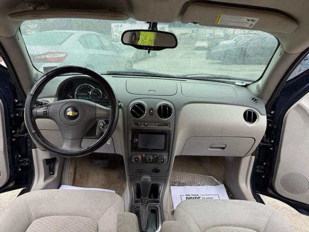2011 Chevrolet HHR - $2,995
