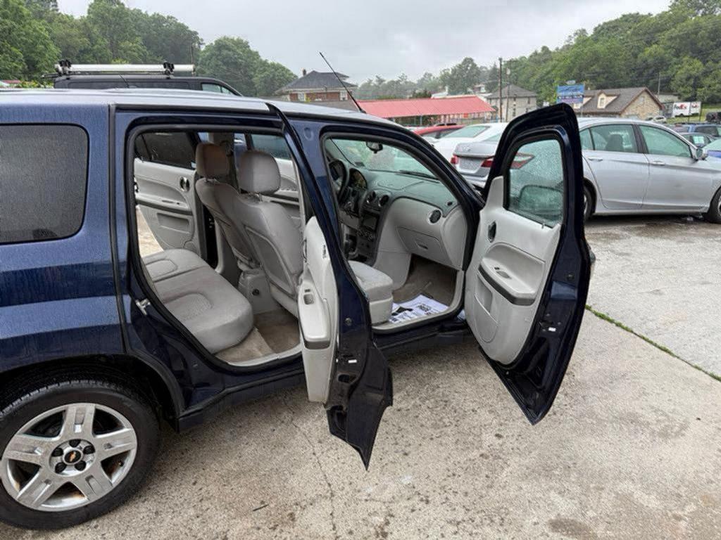 2011 Chevrolet HHR - $2,995
