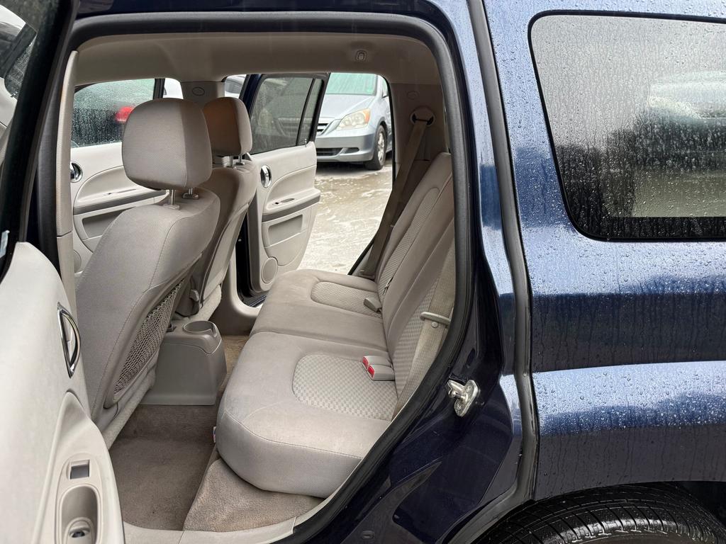 2011 Chevrolet HHR - $2,995
