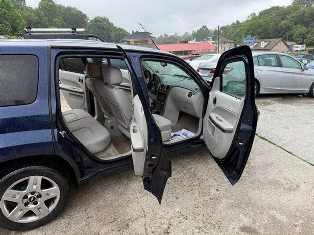 2011 Chevrolet HHR - $2,995