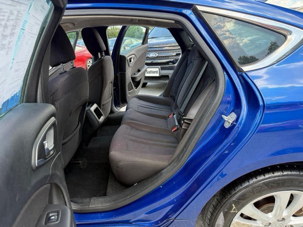 2015 Chrysler 200 - $4,500