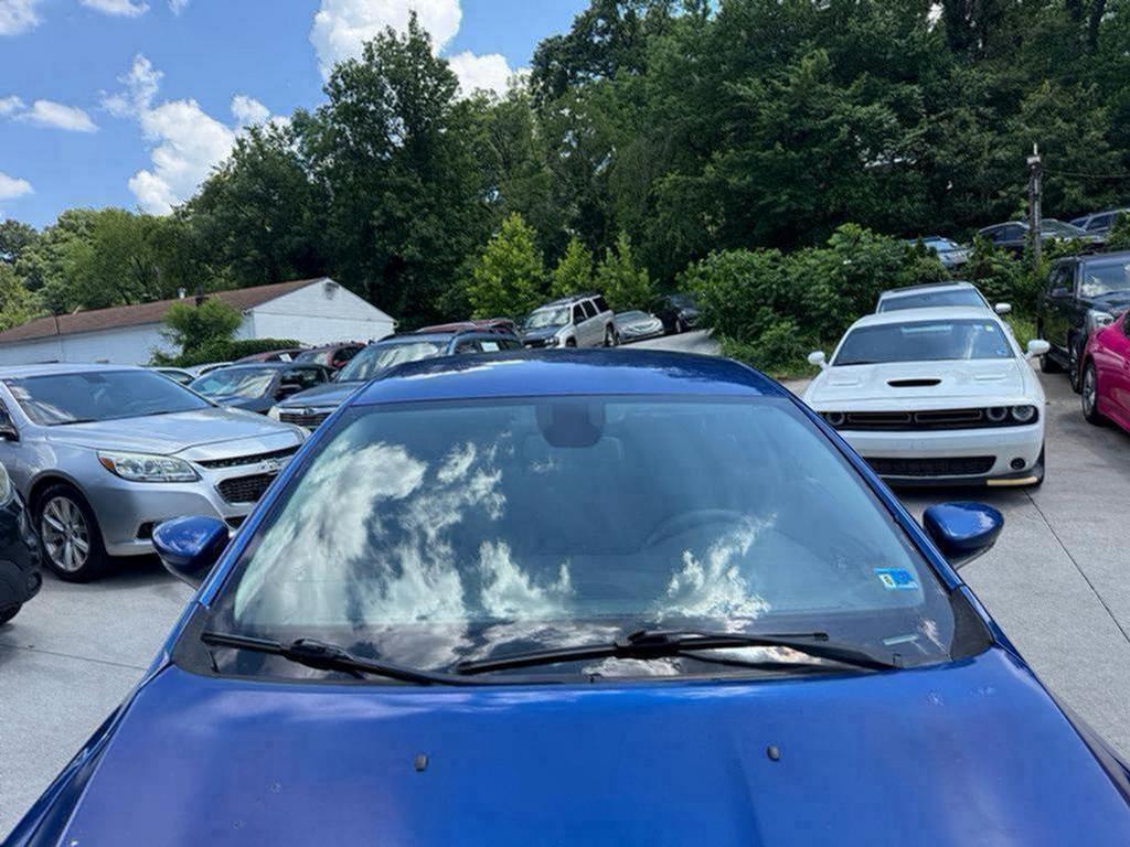 2015 Chrysler 200 - $4,500
