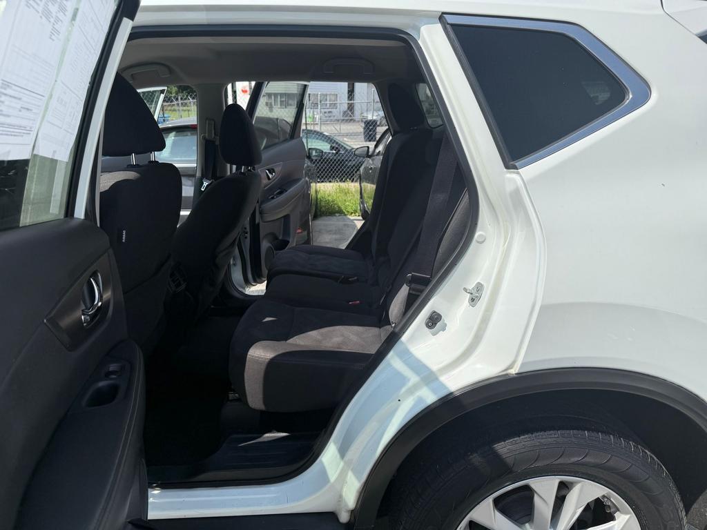 2016 Nissan Rogue - $9,995