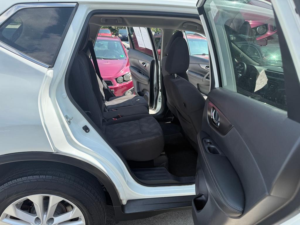 2016 Nissan Rogue - $9,995