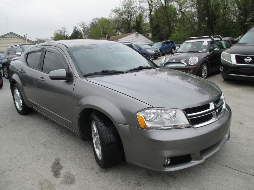 2013 Dodge Avenger - $5,500
