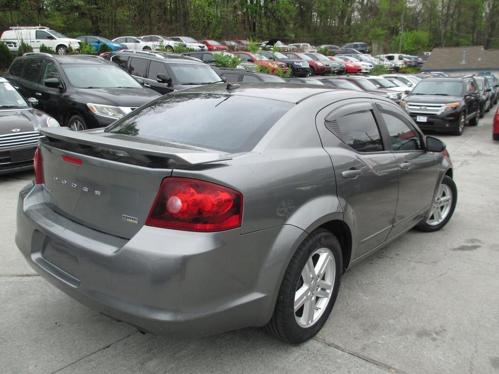 2013 Dodge Avenger - $5,500
