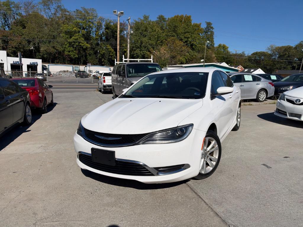 2015 Chrysler 200 - $5,900