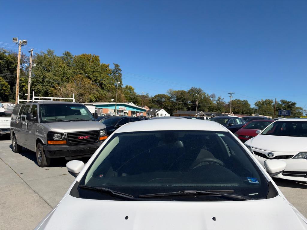2015 Chrysler 200 - $5,900