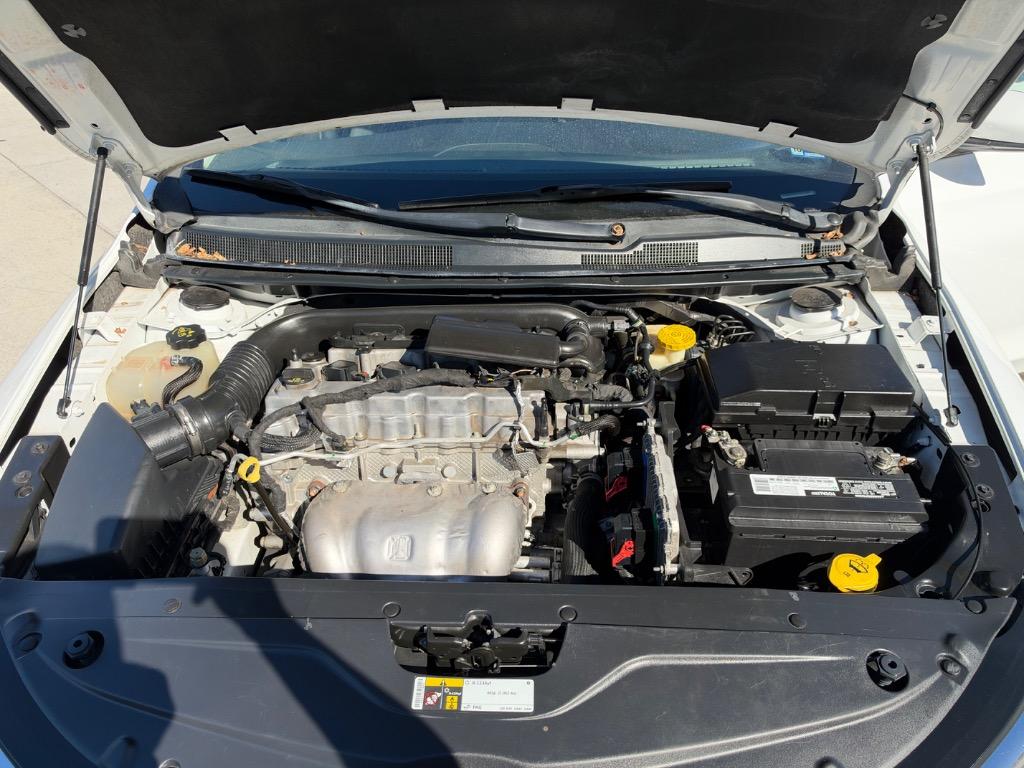 2015 Chrysler 200 - $5,900